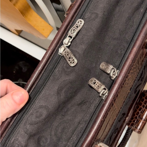 Brighton travel makeup case/bag. Brown leather and man made material. - Picture 6 of 16